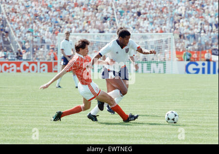 England v Soviet Union 1-3 1988 European Championships, Hanover Germany Group Match B. John Barnes (centre) on the ball. 18th June 1988 Stock Photo