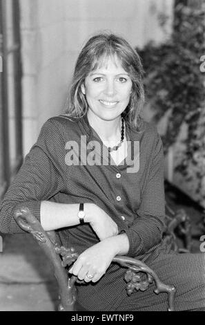 Penelope Wilton with Wendy Wood, who she portrays in 'Cry Freedom'. 20th November 1987. Stock Photo