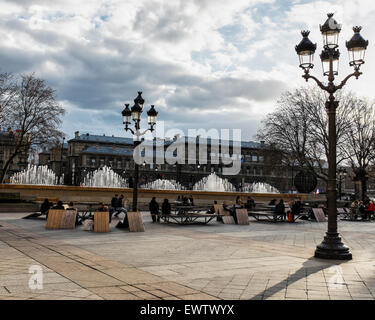 Place de l'Hotel de Ville square outside Hotel de Ville, Mairie or city hall with fountains, tables, benches and lamps Stock Photo