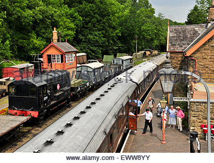 Highley railway station on the Severn Valley Railway, Highley Stock ...