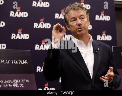 Sioux City, Iowa, USA. 1st July, 2015. Republican presidential candidate U.S. Sen. RAND PAUL (R-KY) speaks to a crowd at Morningside College during a campaign stop. Credit:  Jerry Mennenga/ZUMA Wire/Alamy Live News Stock Photo