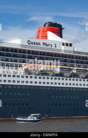 cruise ship ´Queen Mary 2´, Harbour City, Hamburg, Germany Stock Photo