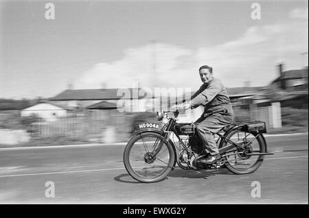 A vintage motorbike enthusiast out for a Sunday ride on his 1928 AJS Motorcycle at Basingstoke. September 1970 Stock Photo