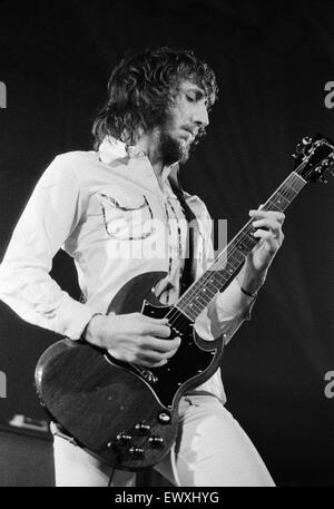 British rock group The Who performing on stage during a concert at the University of Reading.  Guitarist Pete Townshend.  2nd October 1971. Stock Photo