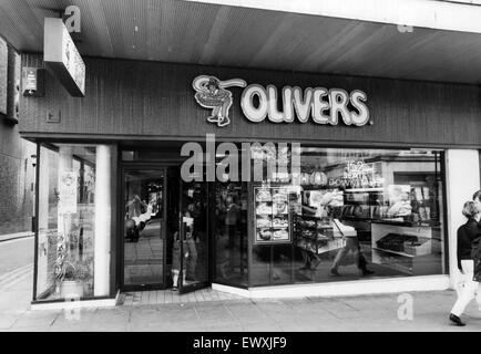 Olivers, Northumberland Street, Newcastle. 27th April 1990. Stock Photo