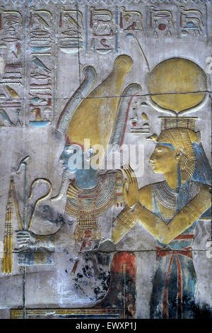 Abydos,Egypt, the mortuary temple of pharaoh Seti I, Menmaatra, (XIX° dyn. 1321-1186 B.C.) - The gods Osiris and Mut Stock Photo