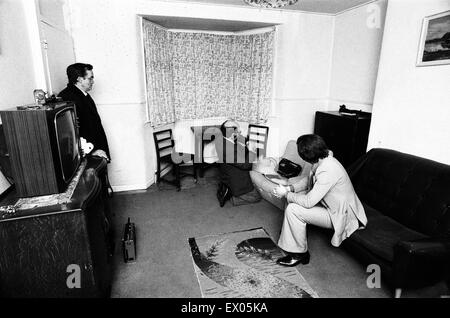 Enfield Poltergeist. Goings on at the Hodgson household in Green Street, Enfield. Paranormal Investigator Maurice Grosse. 17th February 1978. Stock Photo
