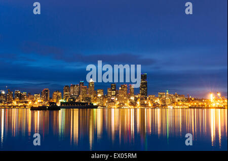 Skyline by night, Puget Sound, Seattle, USA Stock Photo