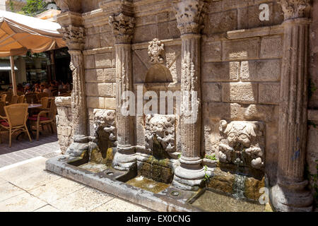 Rethymno Old Town Remains of Venetian mansion with Rimondi Fountain built in 1626, Rethymnon, Crete, Greece Historic Remains in City Centre Stock Photo