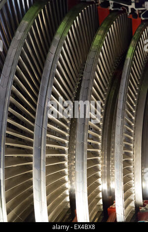 Cross section of a jet engine Stock Photo: 30669396 - Alamy