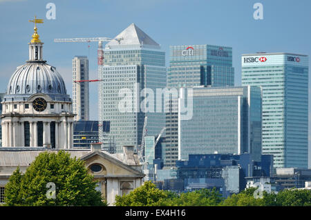 Royal Naval College, Greenwich, London, with Canary Wharf buildings behind Stock Photo