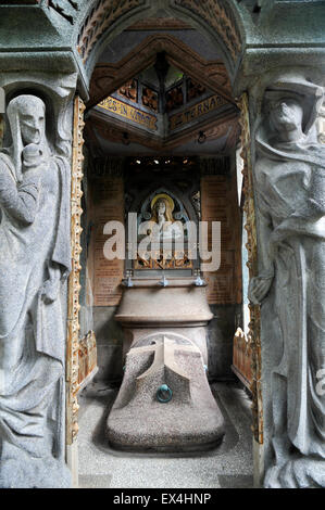 Pere Lachaise, Paris Stock Photo - Alamy