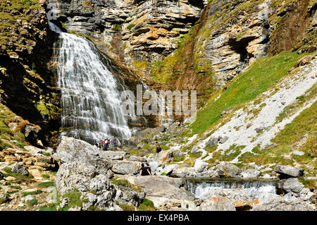 Cascada Cola de Caballo, waterfall under Monte Perdido at Ordesa Valley. Pyrenees, Aragón, Huesca, Spain Stock Photo