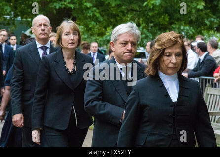 Hyde Park, London, July7th 2015. The Mayor of London Boris Johnson and other senior political figures, the Commissioners for transport and policing in the capital, as well as senior representatives of the emergency services lay wreaths at the 7/7 memorial in Hyde Park. PICTURED: Jules Pipe, Harriet Harman, John Bercow and Baroness D'Souza Credit:  Paul Davey/Alamy Live News Stock Photo