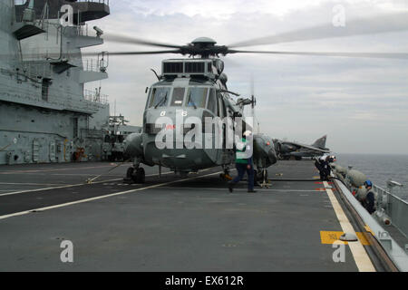 A sea King ASaC mk 7 aboard HMS Illustrious during 2005 the aircraft was part of b Flight 849 NAS Stock Photo