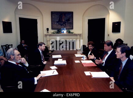 Everett Koop at White House meeting with Vice-President Al Gore to discuss a settlement with the tobacco industry 1997. C. Everett Koop (1916-2013) American paediatric surgeon and U.S. Surgeon General from 1981 to 1991 Stock Photo