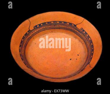 Tripod pottery plate, Aztec, Mexico AD 1300-1521. Black-on-orange Stock ...