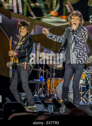 Detroit, Michigan, USA. 8th July, 2015. MICK JAGGER and RONNIE WOODS of THE ROLLING STONES performs on the Zip Code Tour at Comerica Park in Detroit, MI on July 8th 2015 Credit:  Marc Nader/ZUMA Wire/Alamy Live News Stock Photo