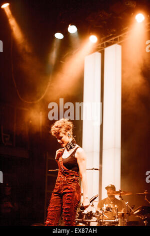 MOSCOW, RUSSIA - 29 JANUARY, 2015 : Kiesza singing at HP Music event at Yotaspace nightclub Stock Photo