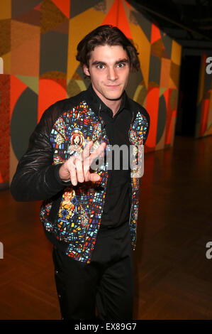 Berlin, Germany. 08th July, 2015. 'Breaking Bad' actor RJ Mitte at the Kilian Kerner Fashion Show at Mercedes-Benz Fashion Week Spring/Summer 2016. Credit:  dpa picture alliance/Alamy Live News Stock Photo