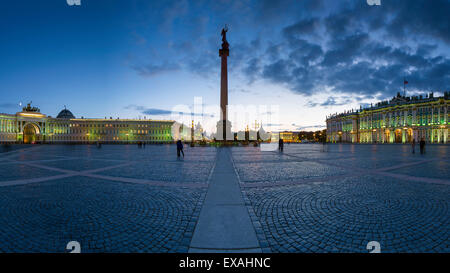 Palace Square, Alexander Column and the Hermitage, Winter Palace, UNESCO World Heritage Site, St. Petersburg, Russia, Europe