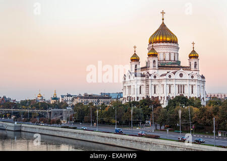 Cathedral of Christ the Saviour and Moskva River, Moscow, Russia, Europe Stock Photo