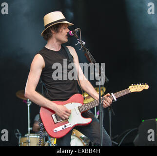 Oxfordshire, UK. 10th July, 2015.  Picture :Cornbury Festival UK 10 July 15.The Fratellis playing on the Pleasant Valley Stage. Date 10/07/2015  Ref: Credit:  charlie bryan/Alamy Live News Stock Photo