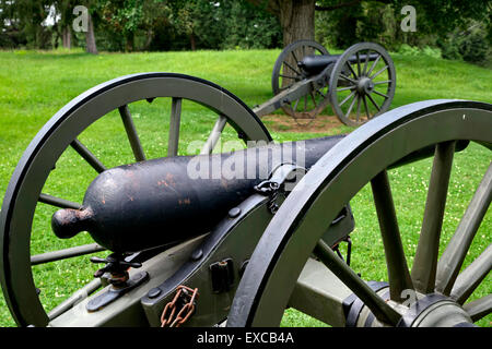 Civil War cannon in cemetery of Fredericksburg National Battlefield Park, Fredericksburg, Virginia USA. Stock Photo