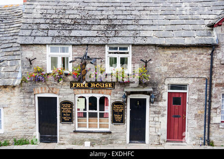 The Fox Inn public house in Corfe Castle, Dorset, UK Stock Photo