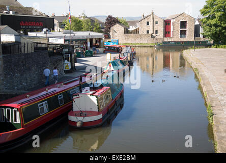 Narrow boats on canal, Skipton, North Yorkshire, England, UK Stock Photo