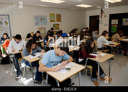 secondary school classroom Stock Photo - Alamy