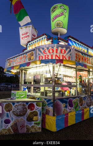 Food stand at amusement park in the United States Stock Photo: 20684382 ...