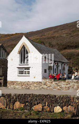 Cafe, Boscastle Harbour, North Cornwall, England, UK Stock Photo