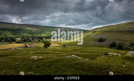 Looking back towards Arncliffe in Littondale, Yorkshire Dales Stock Photo