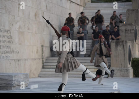 Athens, Greece. 13th July, 2015. Riot police forces secure the parliament's entrance. Hundreds gathered at Syntagma square in front of the Greek perliament to protest against the bailout deal primeminister A. Tsipras agreed to at the Euro Summit. Credit:  Nikolas Georgiou/ZUMA Wire/ZUMAPRESS.com/Alamy Live News Stock Photo