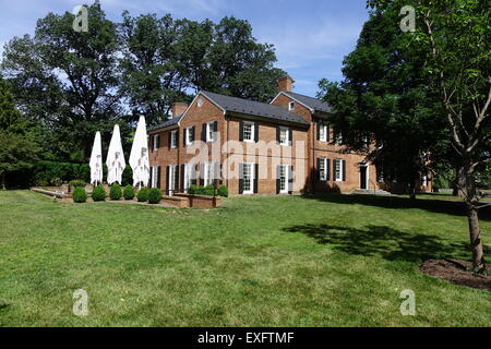 Glen Burnie house and Gardens. Winchester. Virginia. USA Stock Photo ...