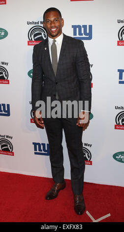 22nd Annual Gridiron Gala Presented by United Way of New York City, the New York Giants and the New York Jets Held at New York Hilton Midtown  Featuring: Victor Cruz Where: New York, New York, United States When: 12 May 2015 Stock Photo