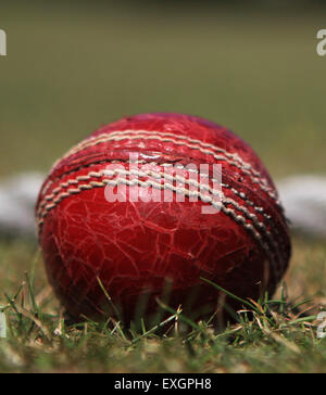 Cricket - Kent Cricket League Division IV 1st XI - Faversham Cricket Club v Cowdrey Cricket Club
