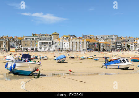 The harbour at St Ives, Cornwall, U.K. St Ives is a popular tourist and fishing town situated on the North Cornwall Coast. Stock Photo