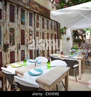 One of the top end Greek restaurants in Rethymnon, the Avli is without doubt a great eating experience for all visitors. Stock Photo