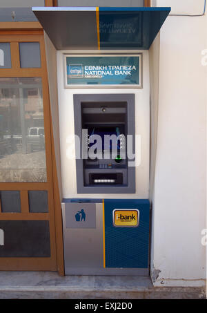 ILLUSTRATION - A bank machine of the National Bank in Kolymvari on Crete island, Greece, 29 June 2015. Photo: Philipp Laage/dpa Stock Photo