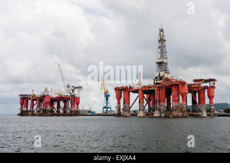 Bryford Dolphin drilling platform and Borgholm Dolphin accommodation platform in Belfast for repairs. Stock Photo