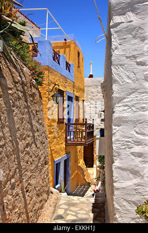 In the picturesque alleys of Ano Syra ('Ano Syros'), the old medieval settlement of Syros island, Cyclades, Aegean sea, Greece. Stock Photo