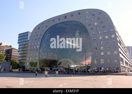Exterior of the Rotterdamse Markthal (Rotterdam Market hall), at Blaak square. Designed by MVRDV architects, finished in 2014.