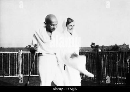 Mahatma Gandhi and Mirabehn, Madeleine Slade, Meera Behn, British supporter, Indian Independence Movement, Sevagram Ashram, Sewagram, Wardha, Nagpur, Maharashtra, 1941, India, Asia, old vintage 1900s picture Stock Photo