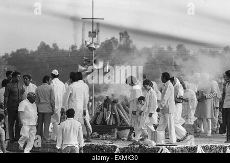 Funeral Of Prime Minister Indira Gandhi In New Delhi In October Stock ...