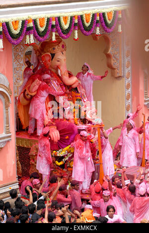 Lalbaugcha Raja immersion procession Girgaum Chowpatty Ganesh Ganpati Festival Bombay Mumbai Maharashtra India Stock Photo