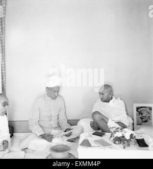 Mahatma Gandhi and Sarvepalli Radhakrishnan at Birla House ; Mumbai ; 1944 NO MR Stock Photo