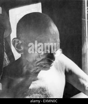 Mahatma Gandhi sitting in train india 1945 Stock Photo