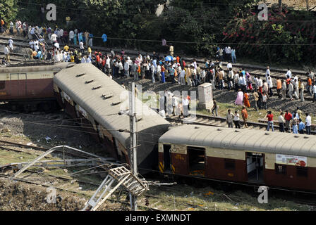 Mumbai Suburban Railway, Mumbai Local Train, derailed, accident, CST Titwala local train, between Kurla station and Vidyavihar station, Bombay, Mumbai, Maharashtra, India, Asia Stock Photo